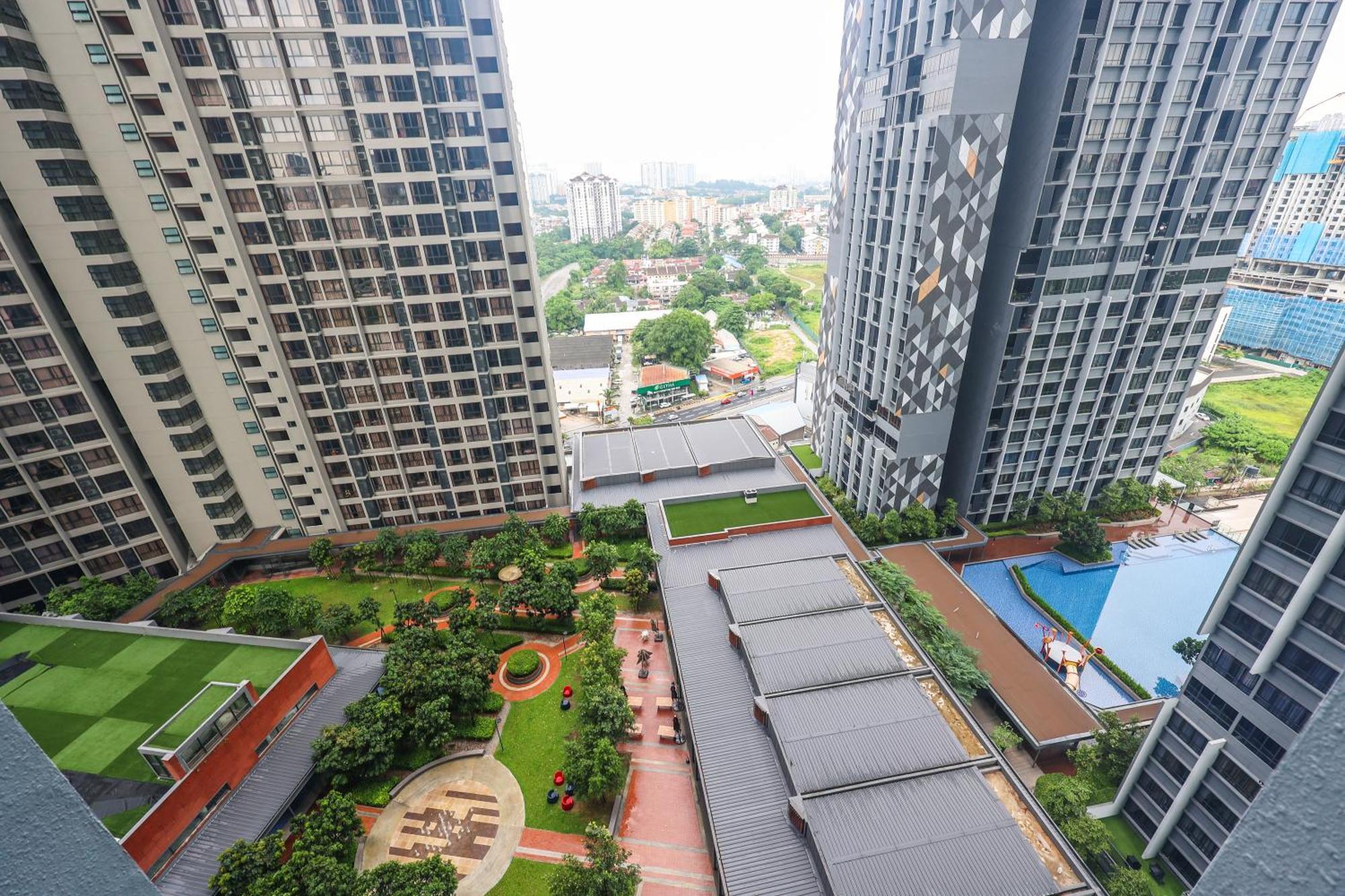 Millerz Square By Mykey Apartment Kuala Lumpur Exterior photo The panorama of the complex